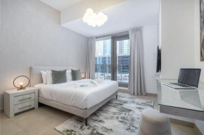 Lush Tropical Getaway in Dubai Marina
